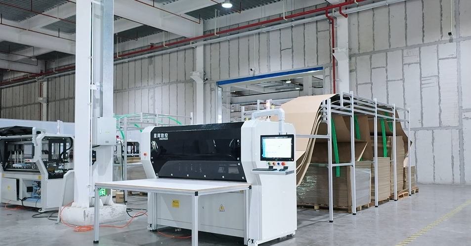 EXCITECH PACKAGING SOLUTION - آلة الكرتون الذكية